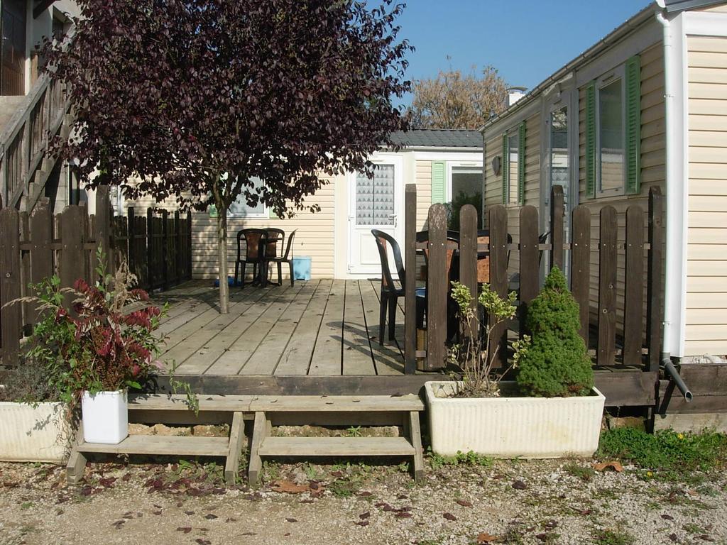 Mobile-Home 1 "Ognon" Pesmes Екстер'єр фото